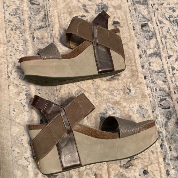 OTBT BRUSHNEL SUEDE Leather wedges shoes women’s size 6 - Picture 5 of 9